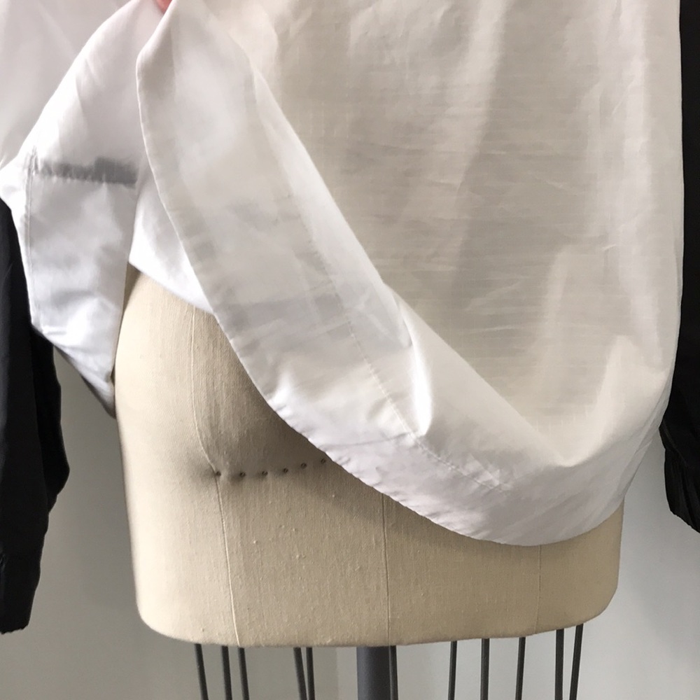 Windbreaker - Picture 6 of 6